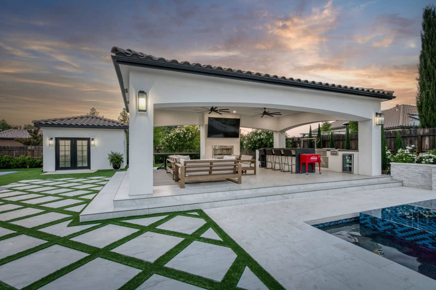 outdoor dining Buildings For Sale in Selma CA