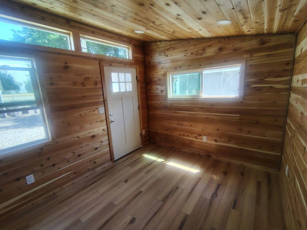 10'x12' Lean To Deluxe with Interior Finish