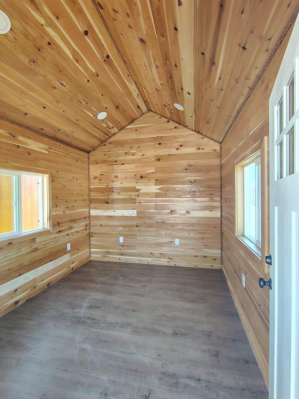 10x12 Ranch W/ Tall Interior Finish