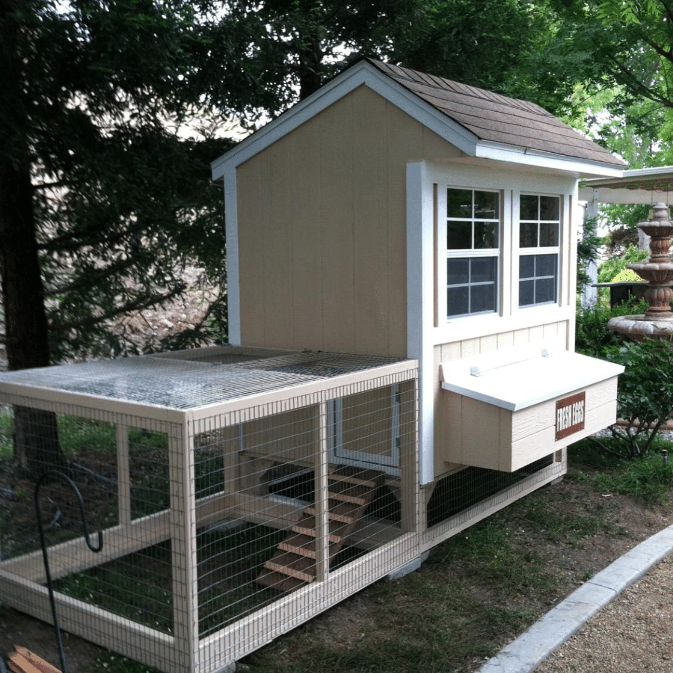 beige chicken coops in friant ca