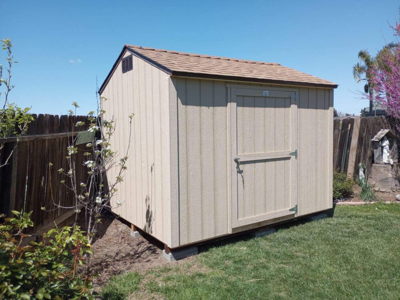 tan deluxe rancher shed