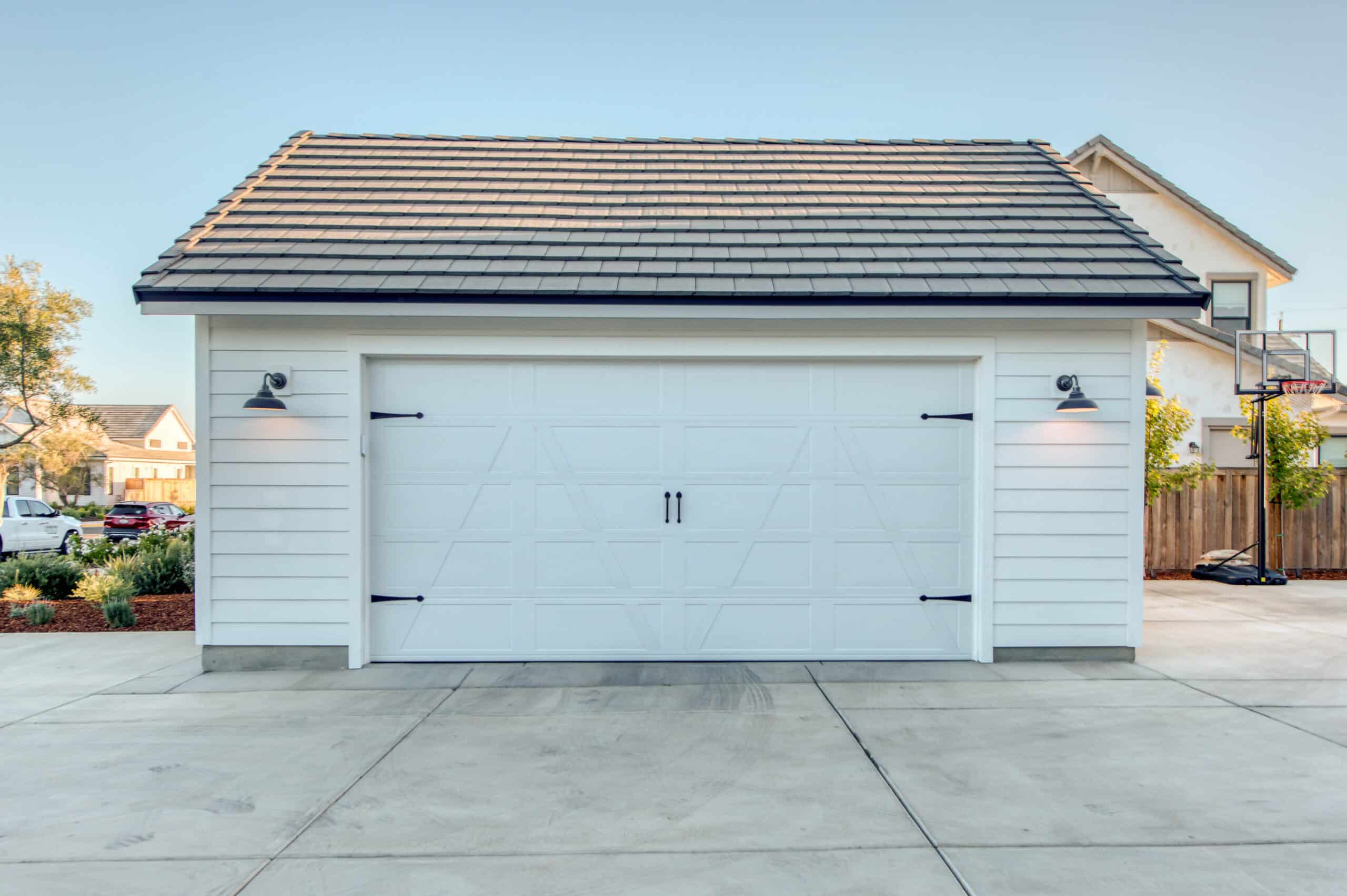 white one car garages near Kerman CA