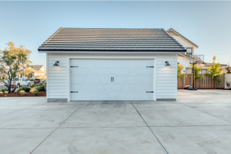 white one car garages near Prather CA