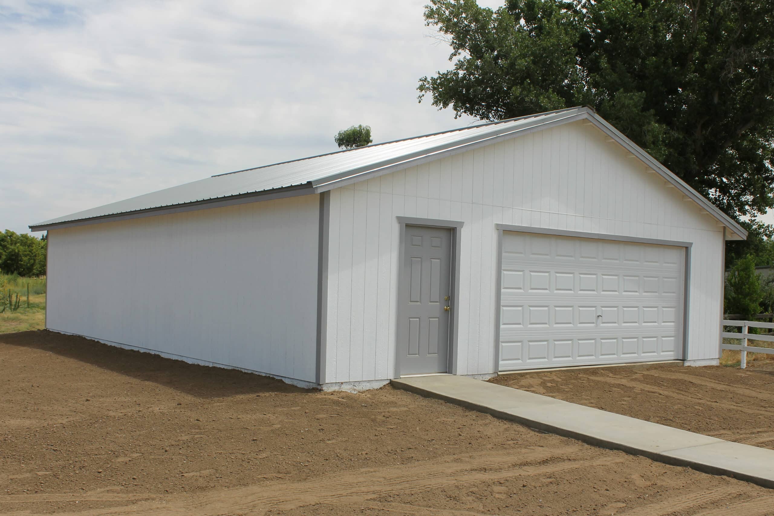 white two car garages near Madera CA with one white garage door